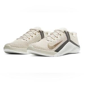 Nike Metcon Sneakers 8 Cream, black, and gold